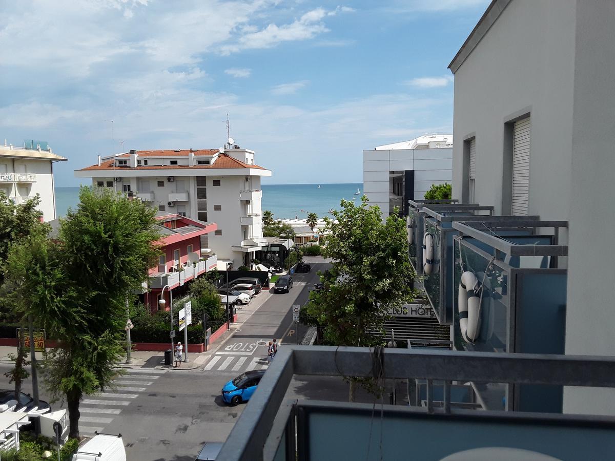 Hotel Le Vele Riccione Exterior photo